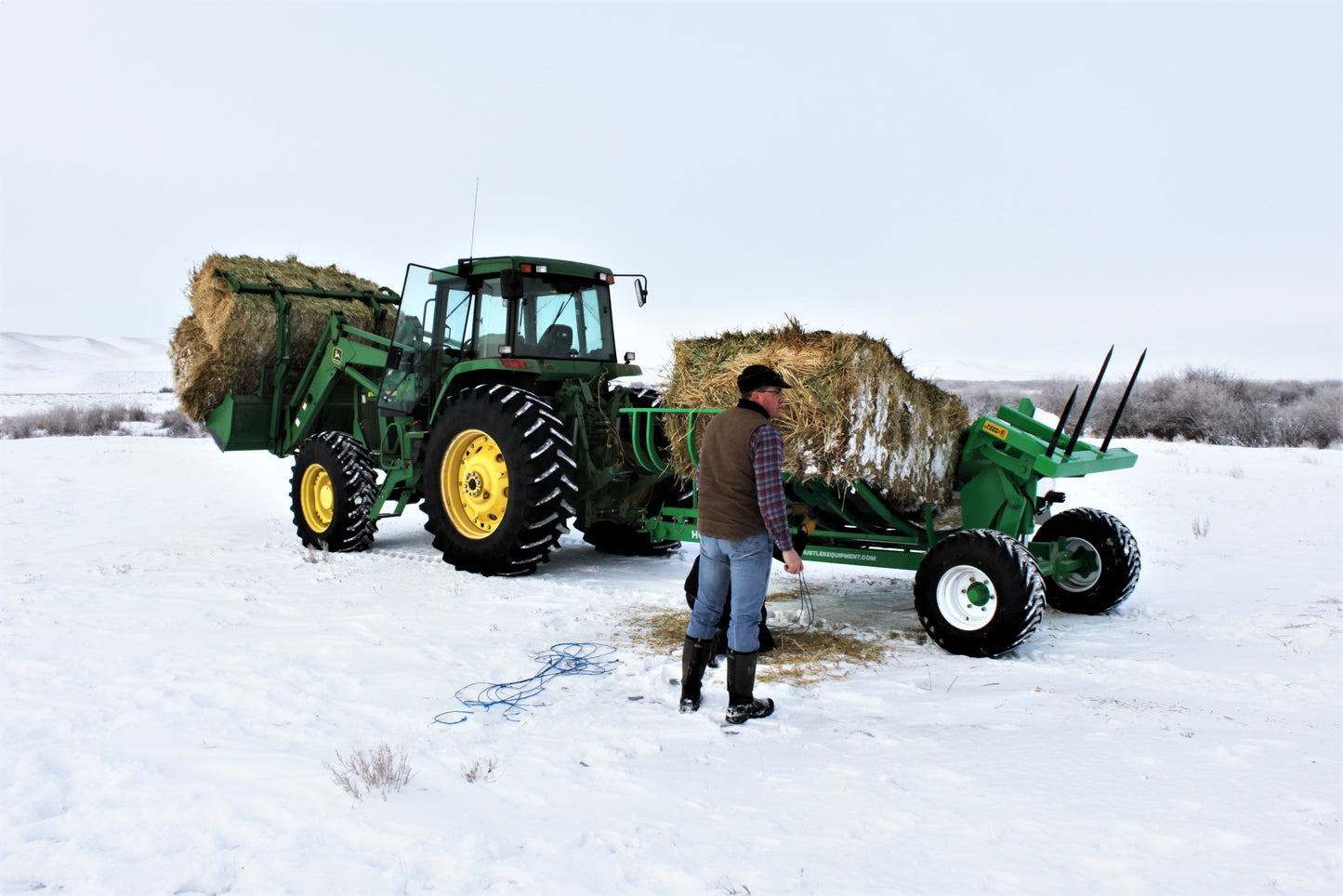 HUSTLER Trailed Chainless Bale Processors