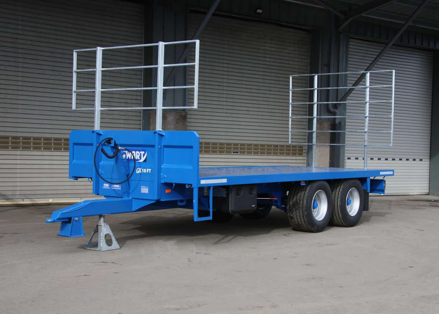 Flat Top Trailer. Heavy Duty Equipment Hauling Flat Tops 8-22t