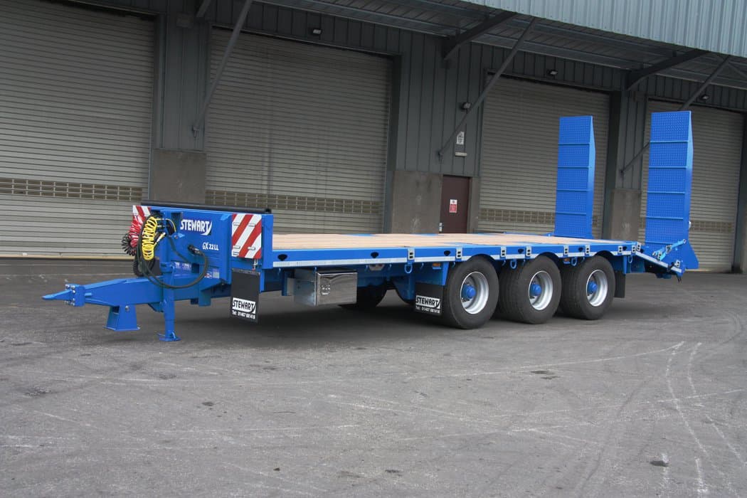 Low Loader Trailer. Heavy Duty Equipment Hauling Trailers 8-22t