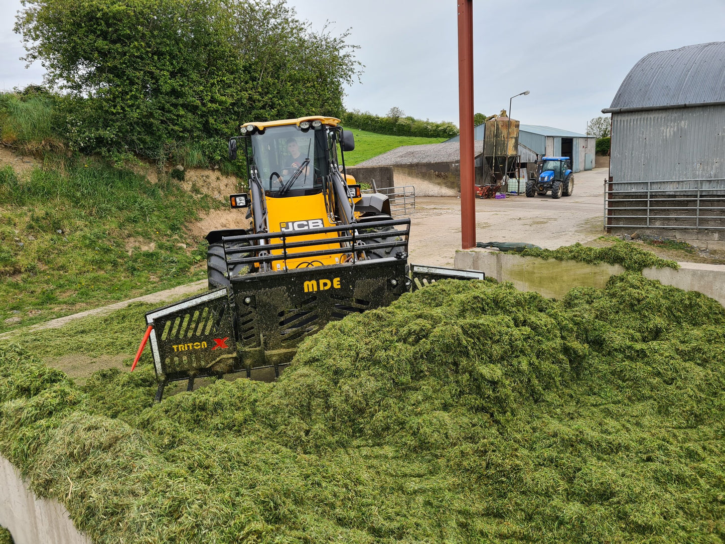 Triton 12-Foot Silage Fork – Premium Quality for High-Volume Work