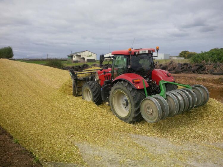 silage-compactor